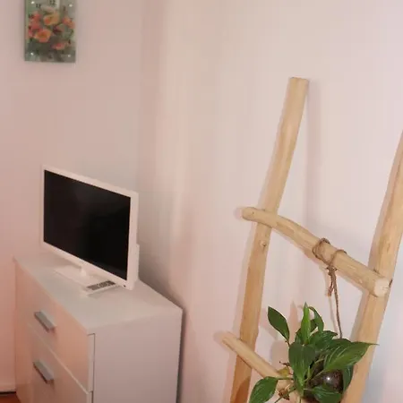 Aleta Apartment *